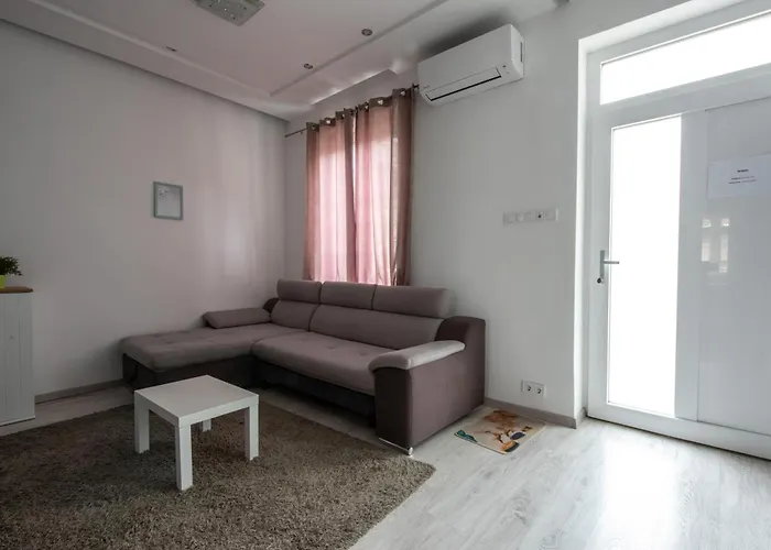 Modern Downtown Retreat At Akacfa 36