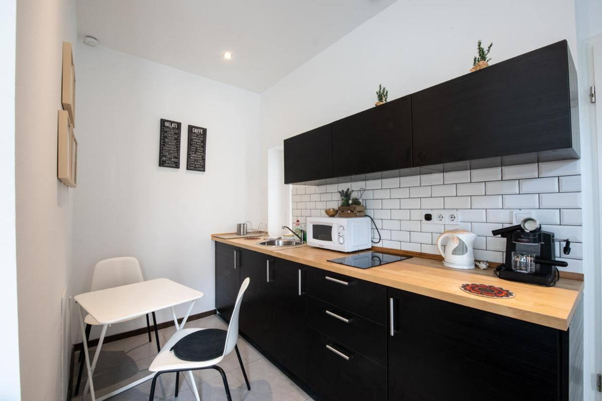 Apartament Modern Downtown Retreat At Akacfa 36 Budapesta