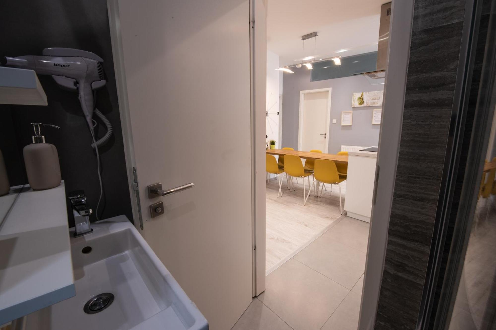 Apartament Modern Downtown Retreat At Akacfa 36 Budapesta