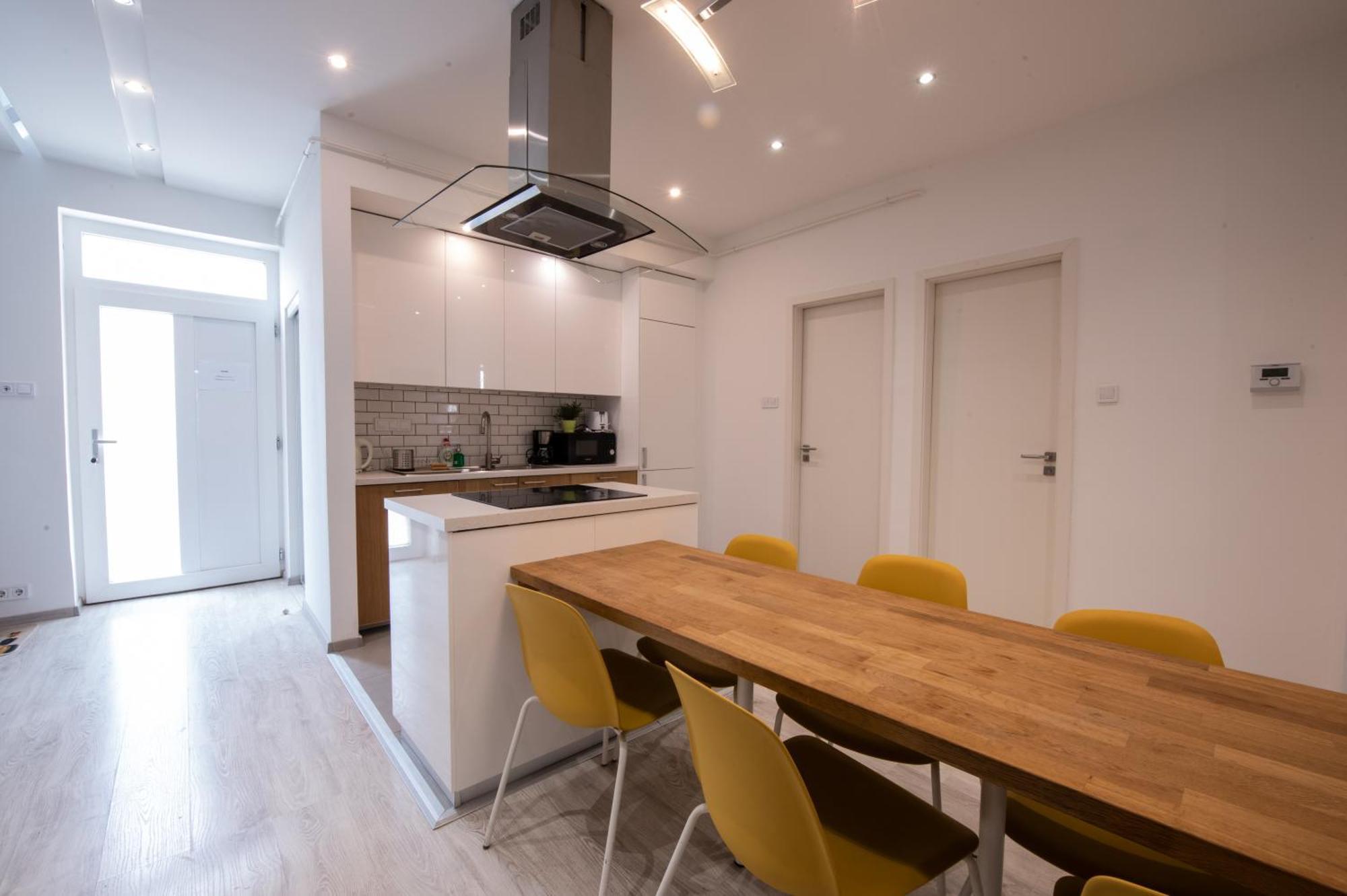 Modern Downtown Retreat At Akacfa 36 Apartmán