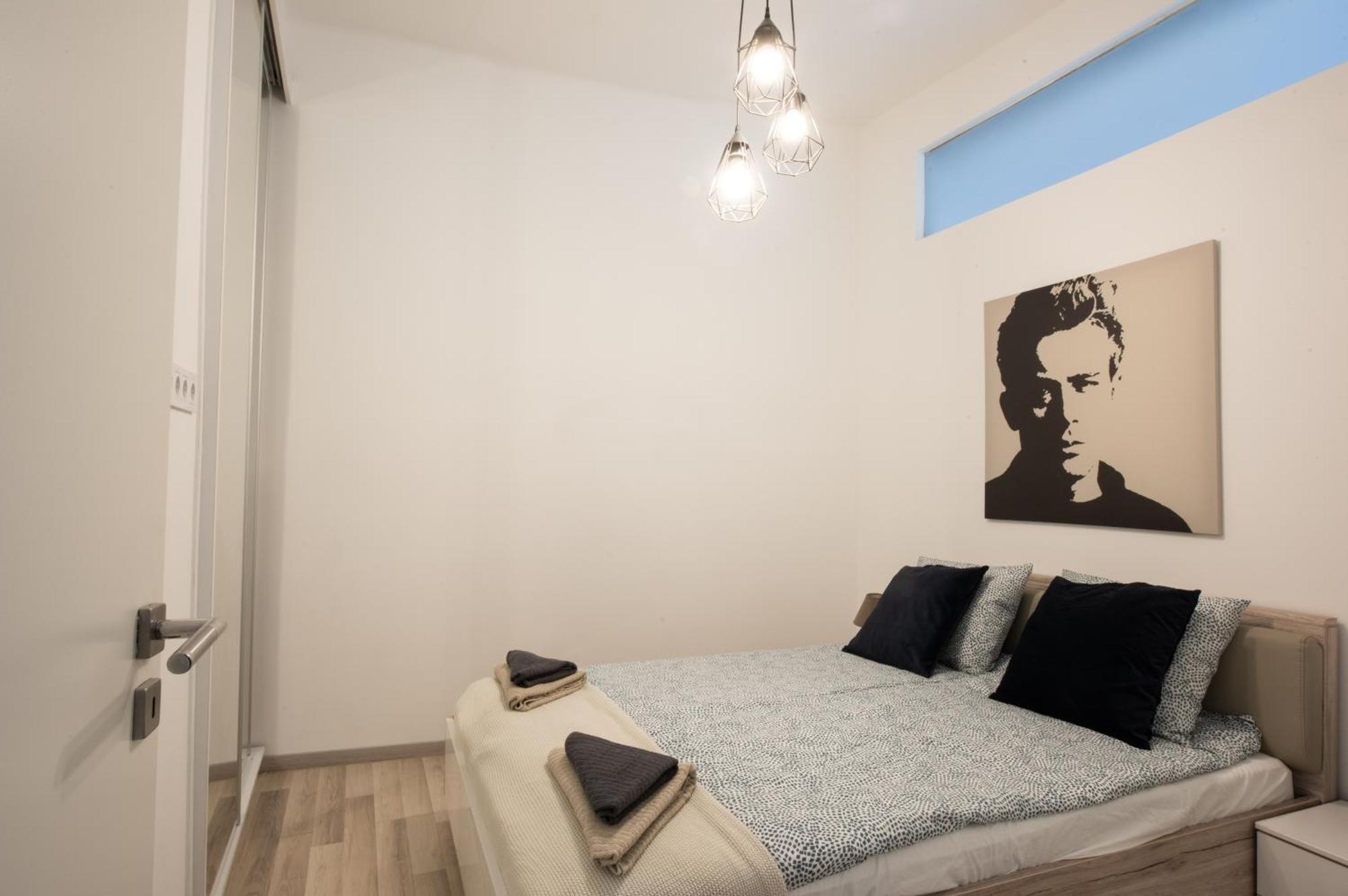 Modern Downtown Retreat At Akacfa 36 דירה *