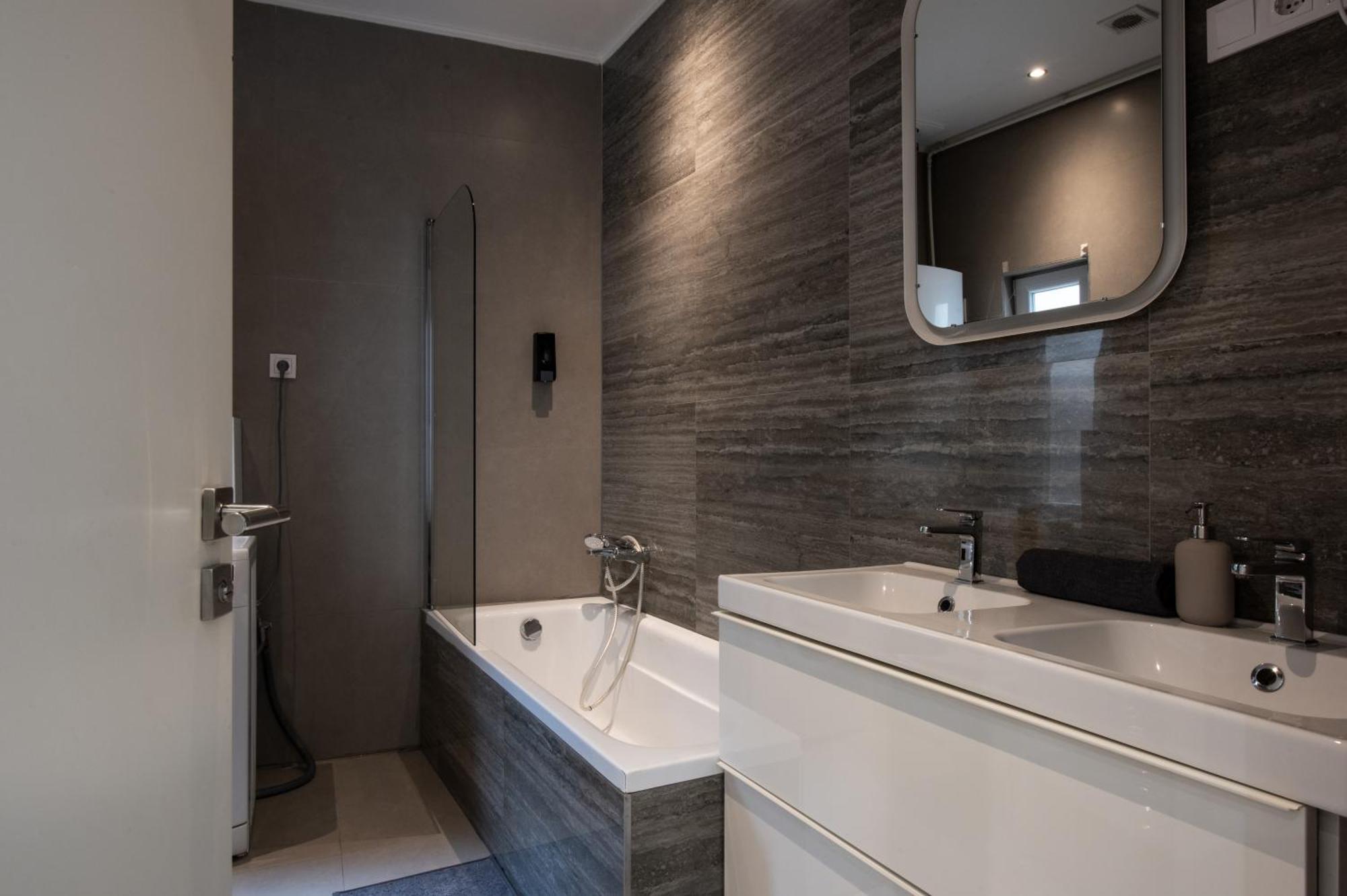Modern Downtown Retreat At Akacfa 36 * בודפשט